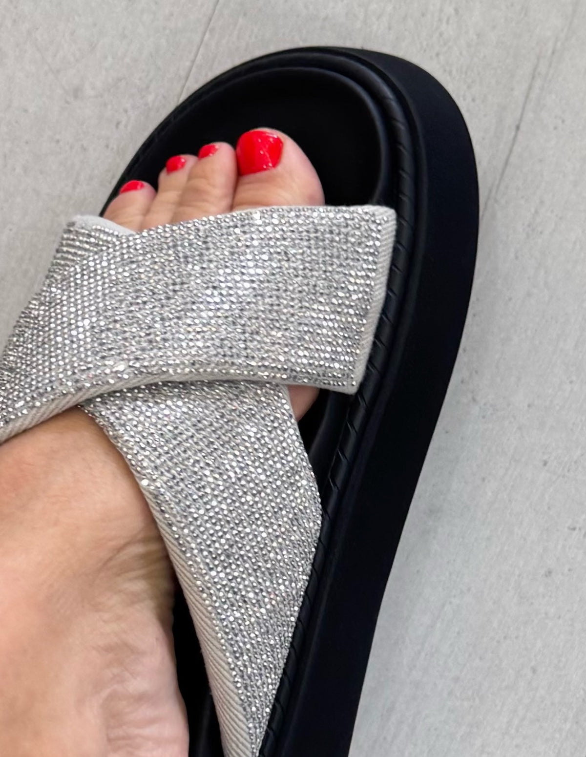 Chinelo Prateado com Brilhantes - LIS