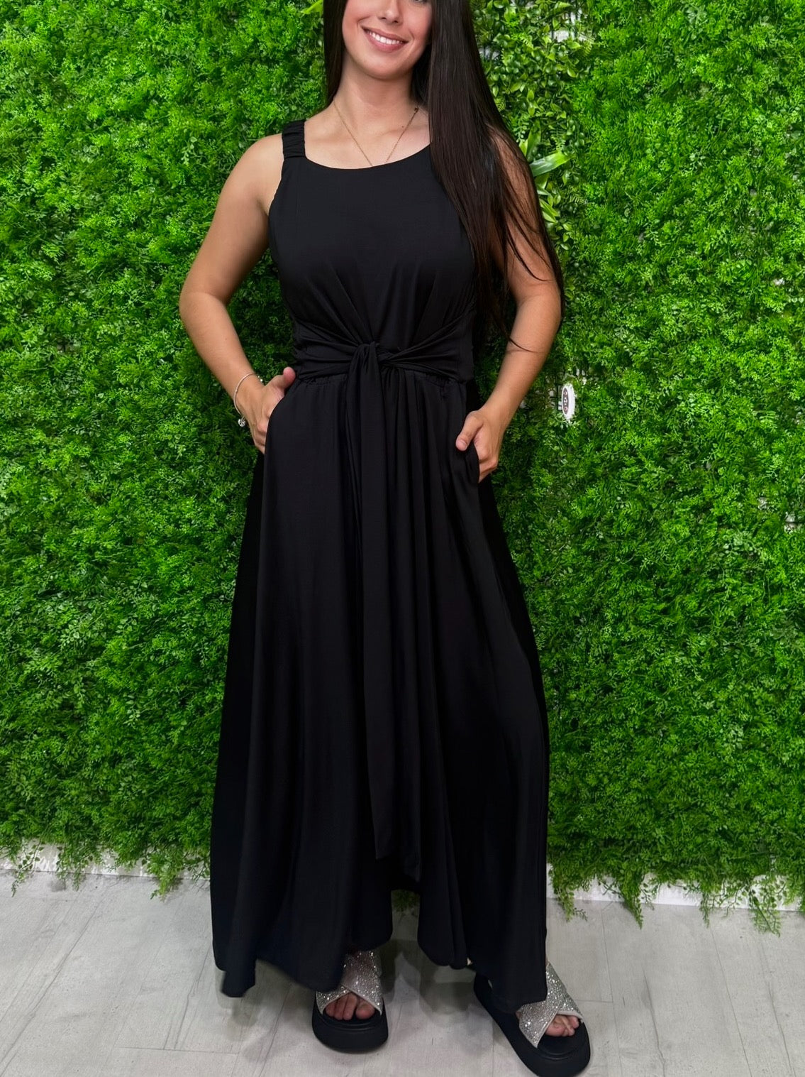 Vestido Preto com Nó