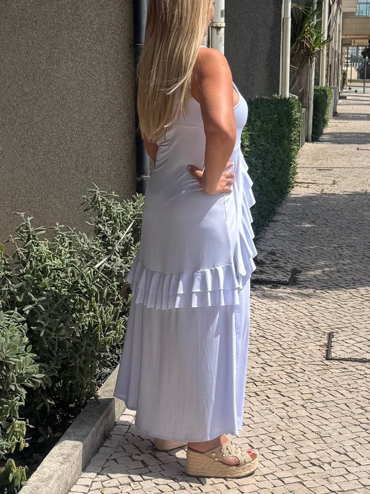 Vestido Longo Branco com Folho Duplo Tropical Brasil