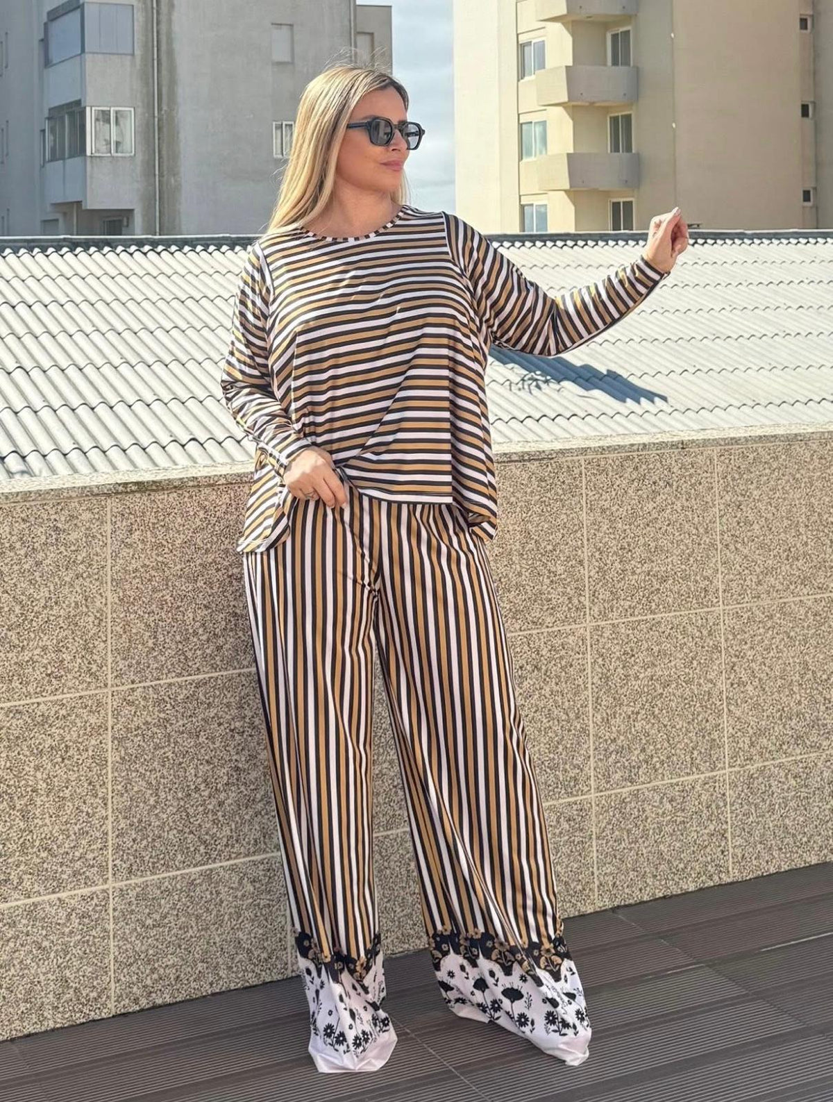 Blusa Preta e Amarela StellaFit